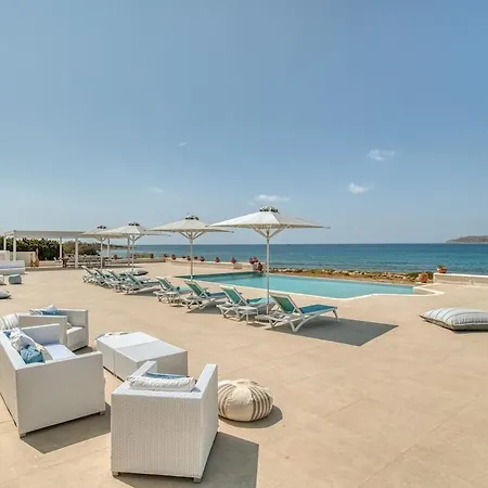 Searenity - Seafront Villa *