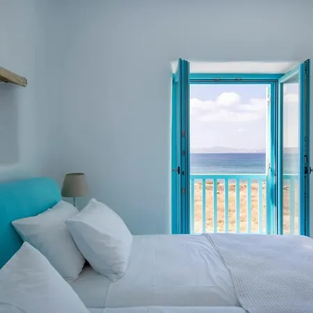 Searenity - Seafront Villa