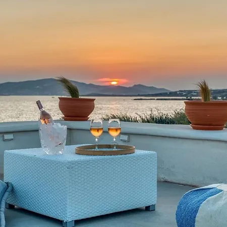 Searenity - Seafront Villa Aliki (Paros)